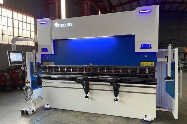 ACCURL-4-Axis-CNC-Press-Brake